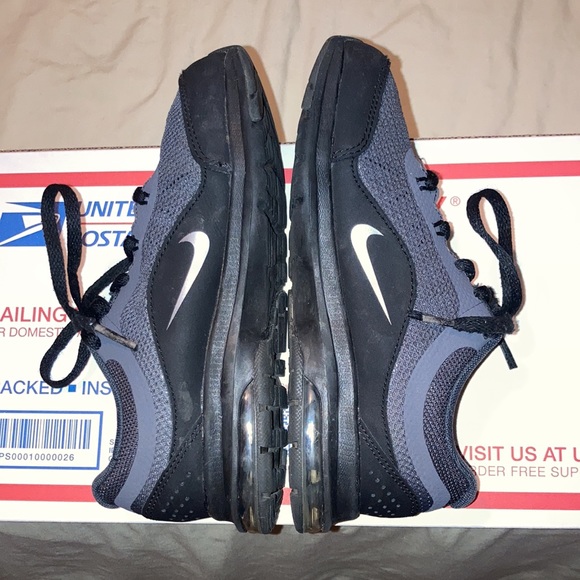 Nike Sneakers - Picture 3 of 9